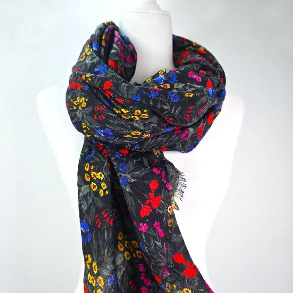 NWT Old Navy Black Red Blue Floral Raw Hem Rectangle Scarf Wrap Sarong - Picture 2 of 5